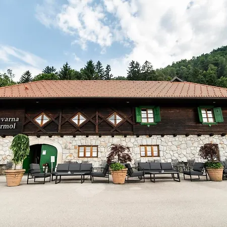 Apartament Strmol *